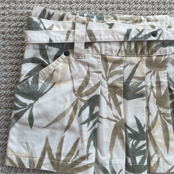 Zara TRF Jungle-Print Low Rise Pleated Mini Skirt Size 4 - Picture 3 of 11